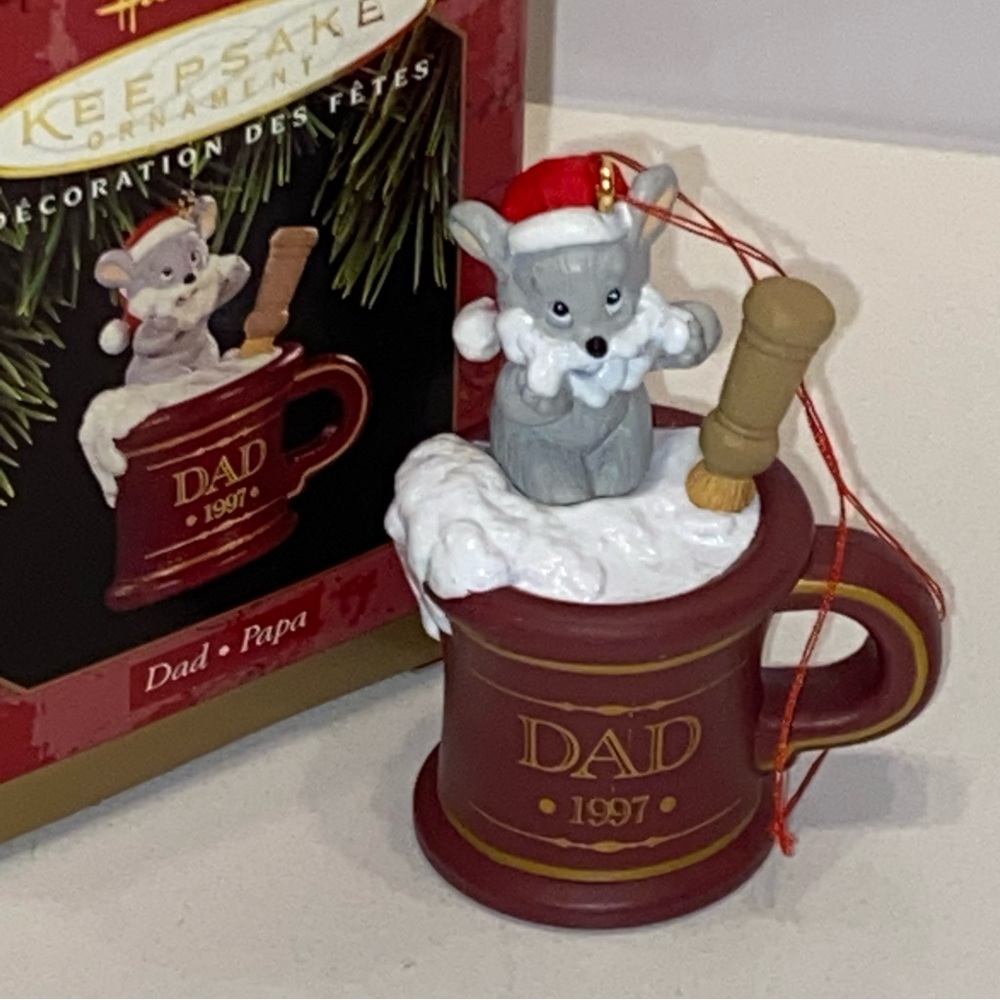 Vintage Hallmark Keepsake Christmas Ornament Dad 1997 Mouse in Shaving Cup